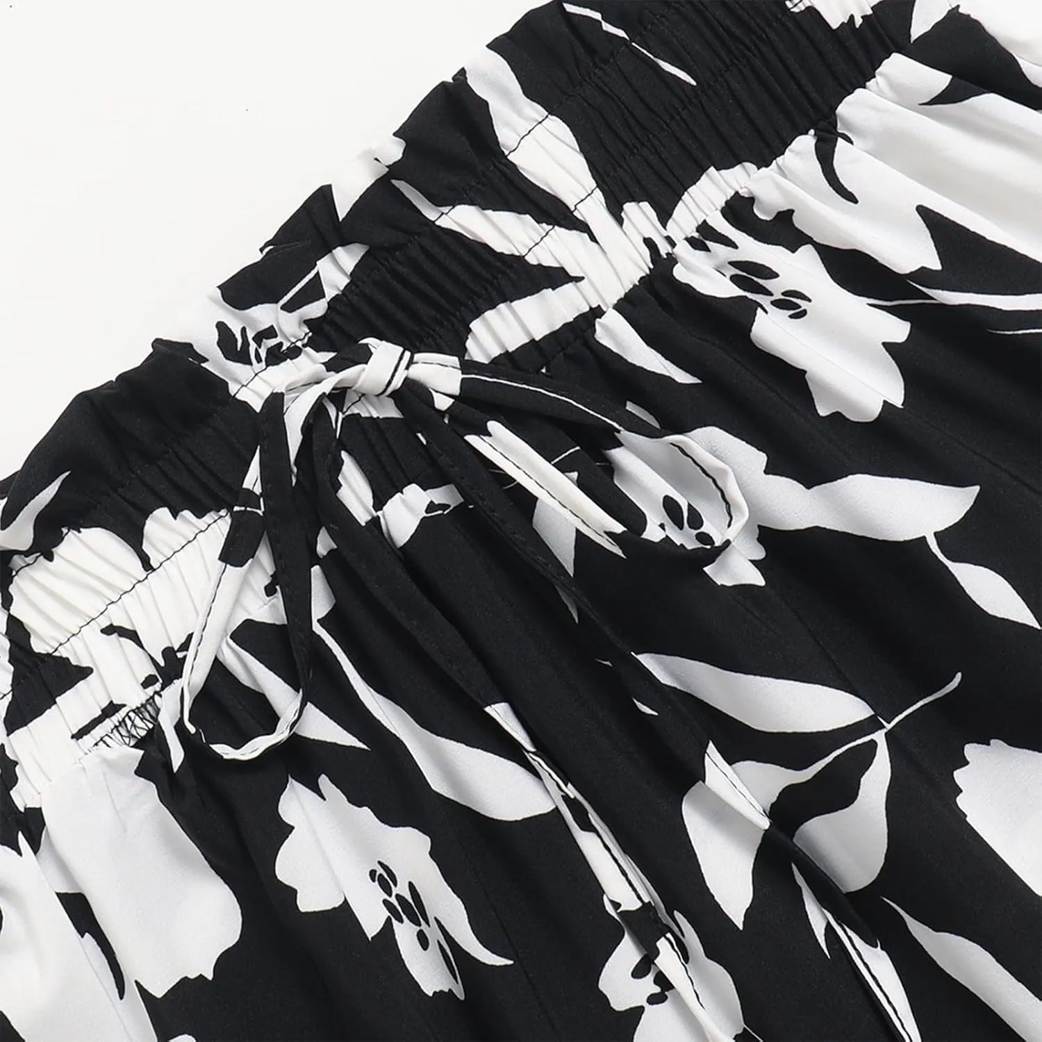 Women Elastic High Waist Boho Floral Maxi Skirt Tiered Pleated Flowy Long Summer Casual Beach Skirt with Pockets